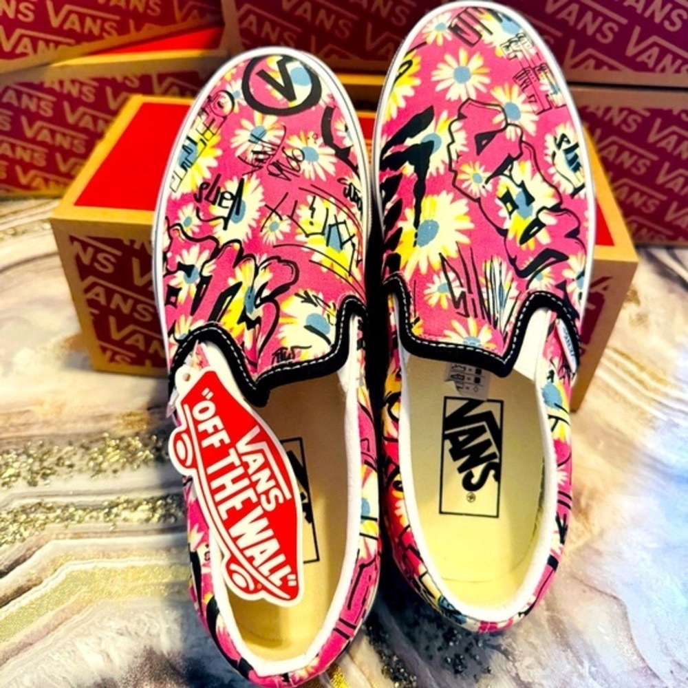Vans New W / Box Vans Crew Classic Pink Floral Slip On Shoes - Picture 2 of 6